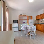 Residenza Le Nereidi アパート カポリーヴェリ